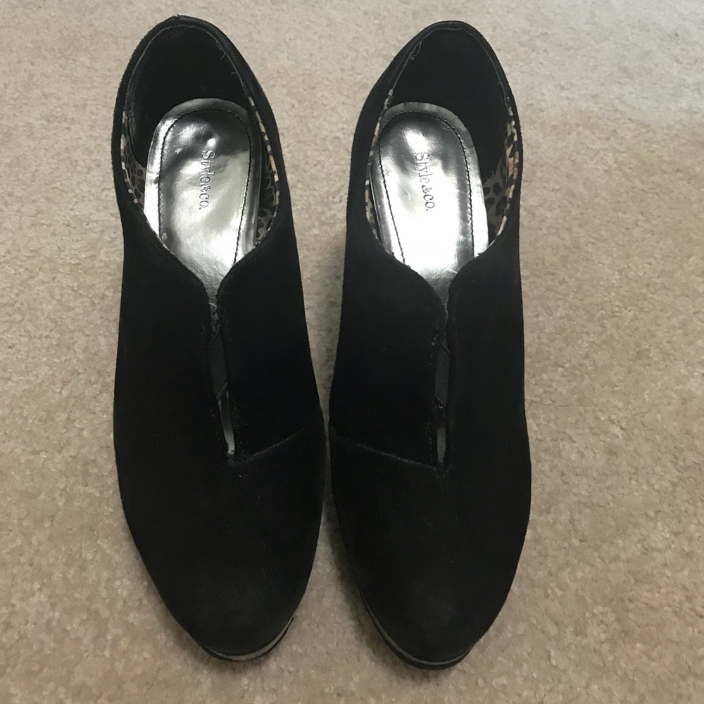 Style & Co. Black Suede Booties - Size 6.5